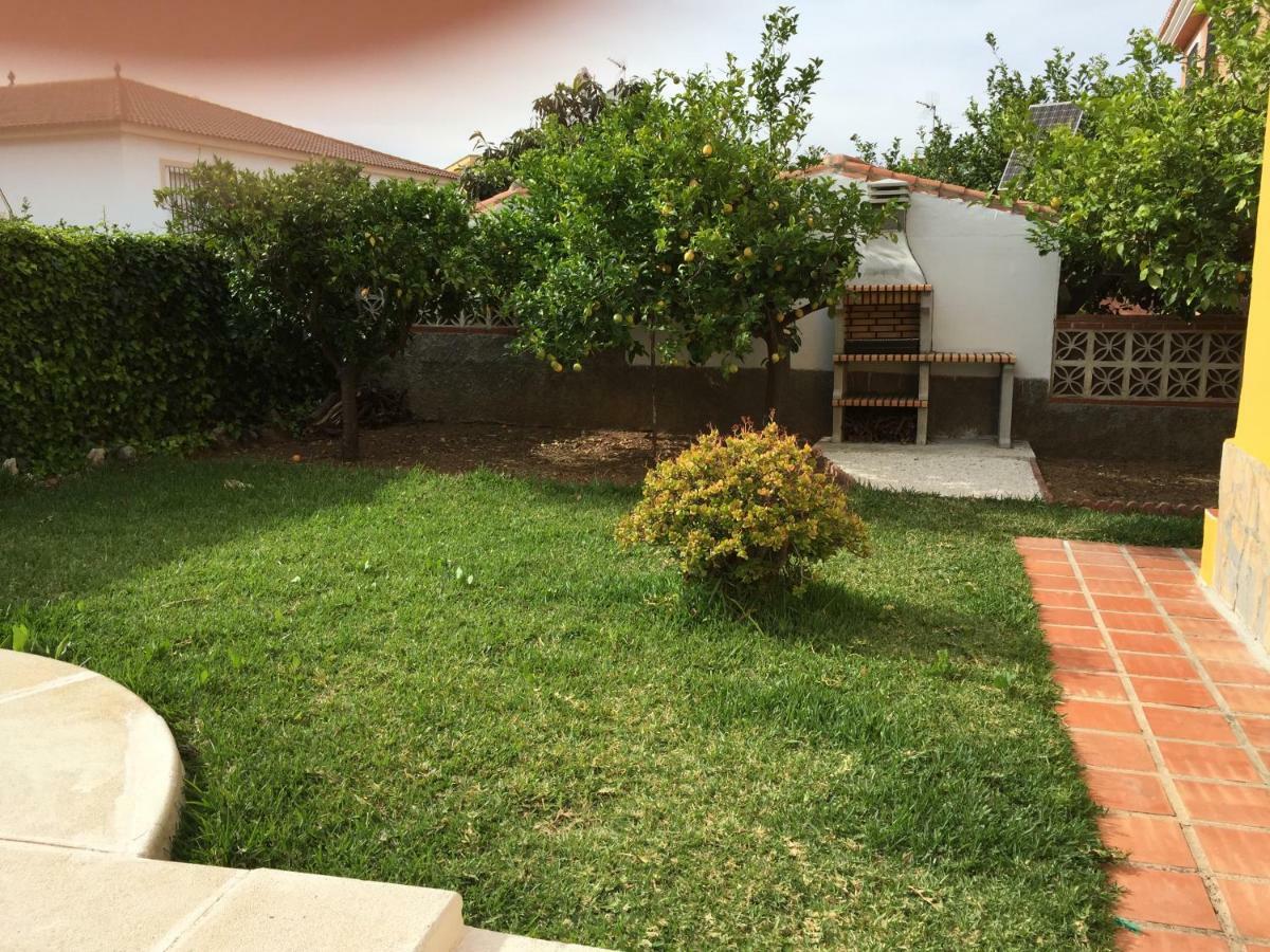 Chalet Con Barbacoa, Chimenea Y Piscina En Alhaurin De La Torre "No Emitimos Factura" Exterior photo